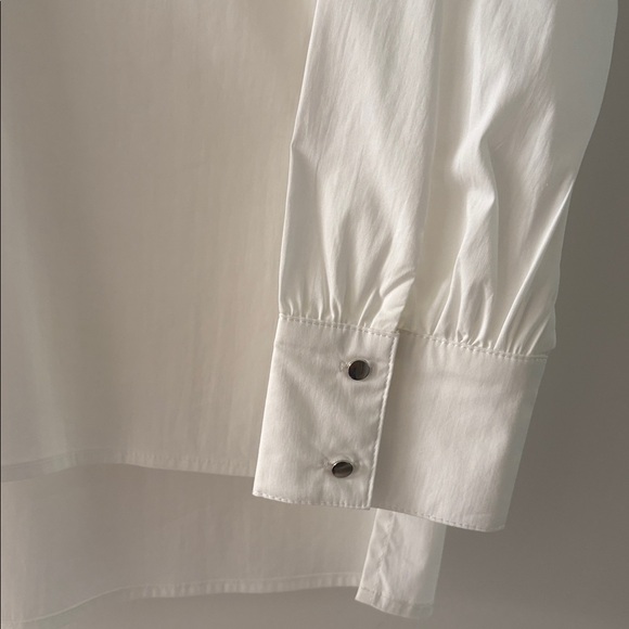 MING WANG NWOT crisp white cotton top. I took off tags but have never worn it. - Picture 4 of 7